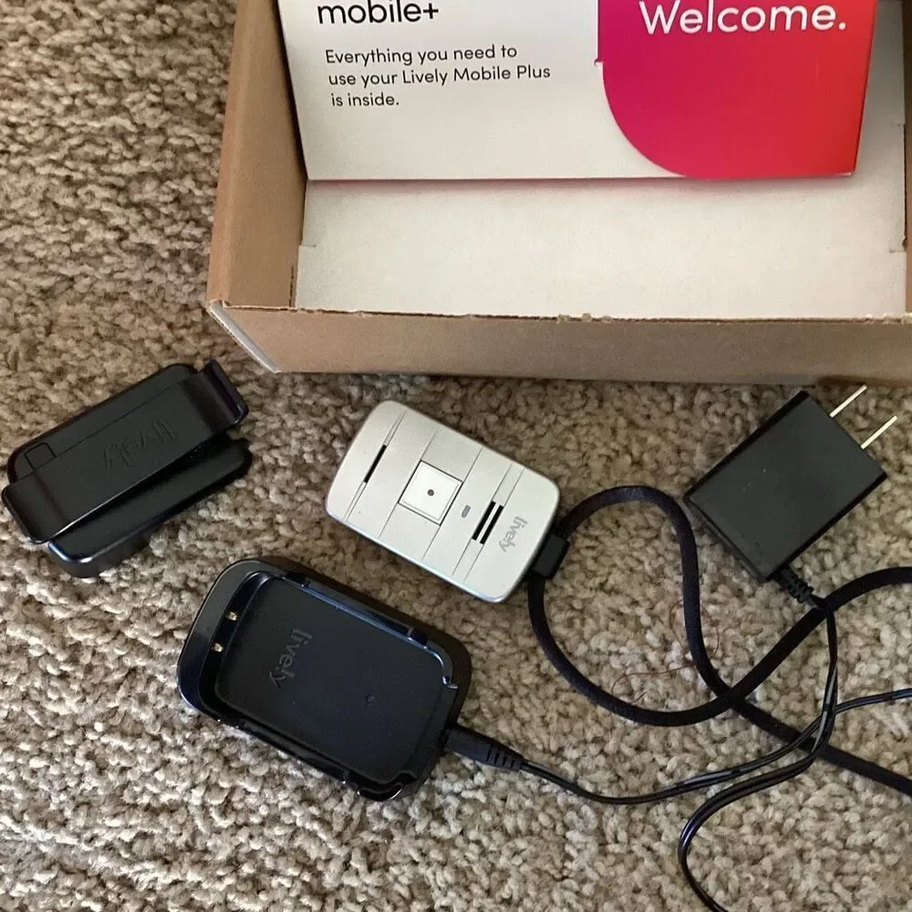 Lively Mobile Plus Medical Alert Device Set Necklace Charger In Box
